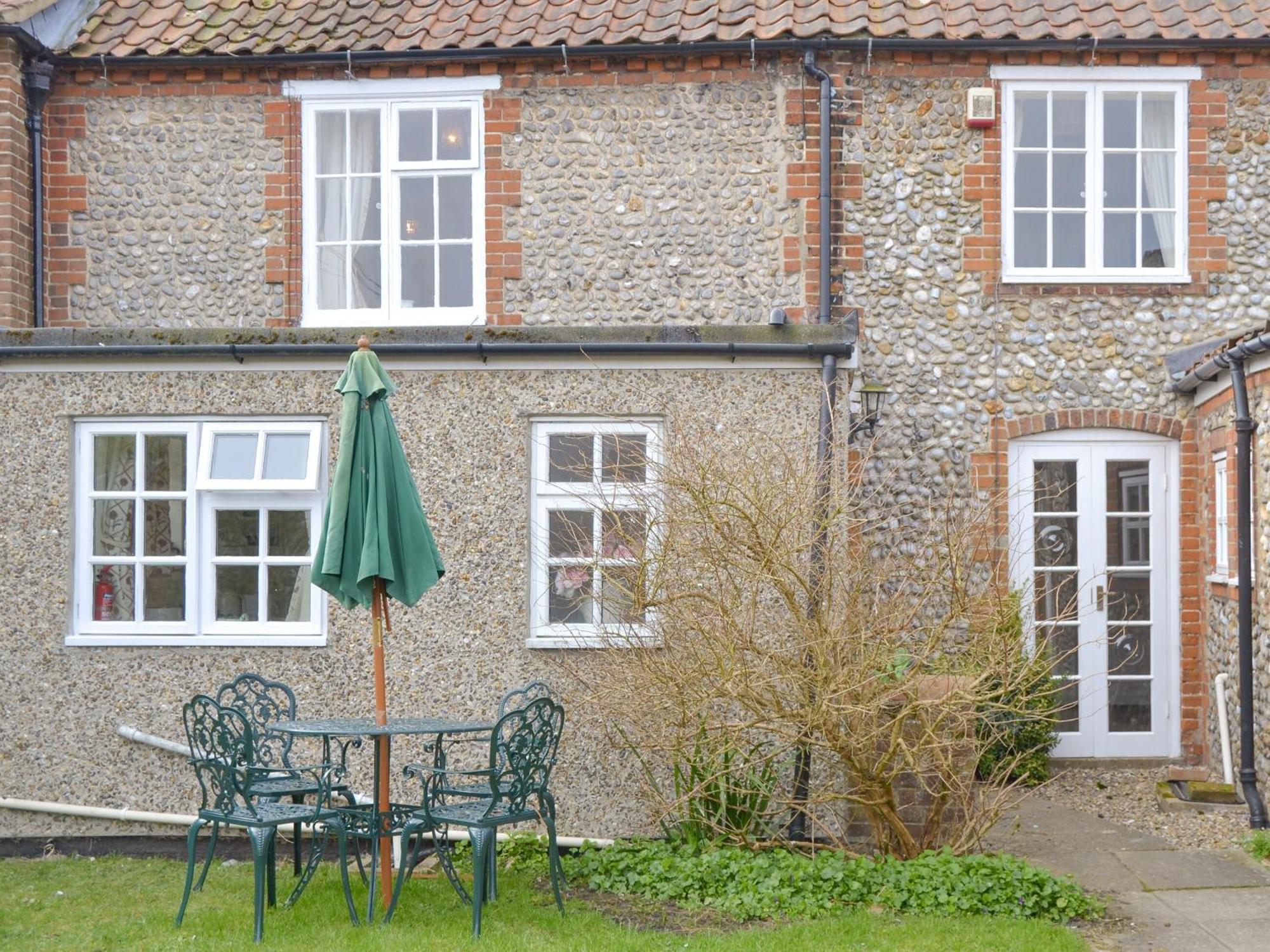 Hollyhock Cottage -Uk33553 Blakeney  Bagian luar foto